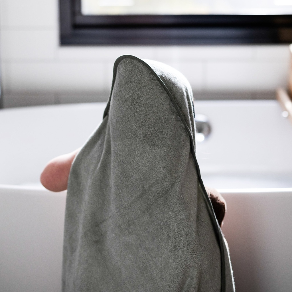 Little Bamboo Hooded Towel 2
