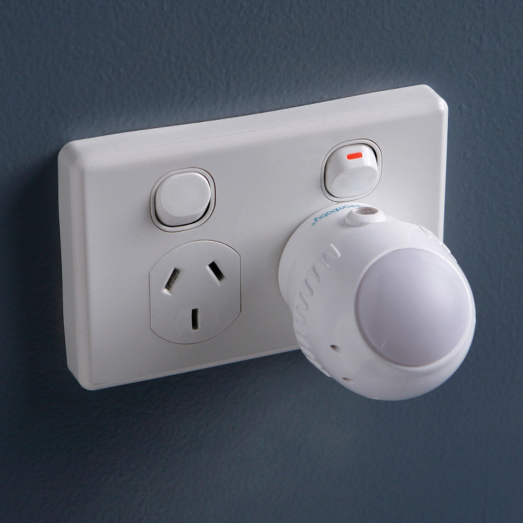 Dreambaby Swivel Auto Sensor Night Light 2