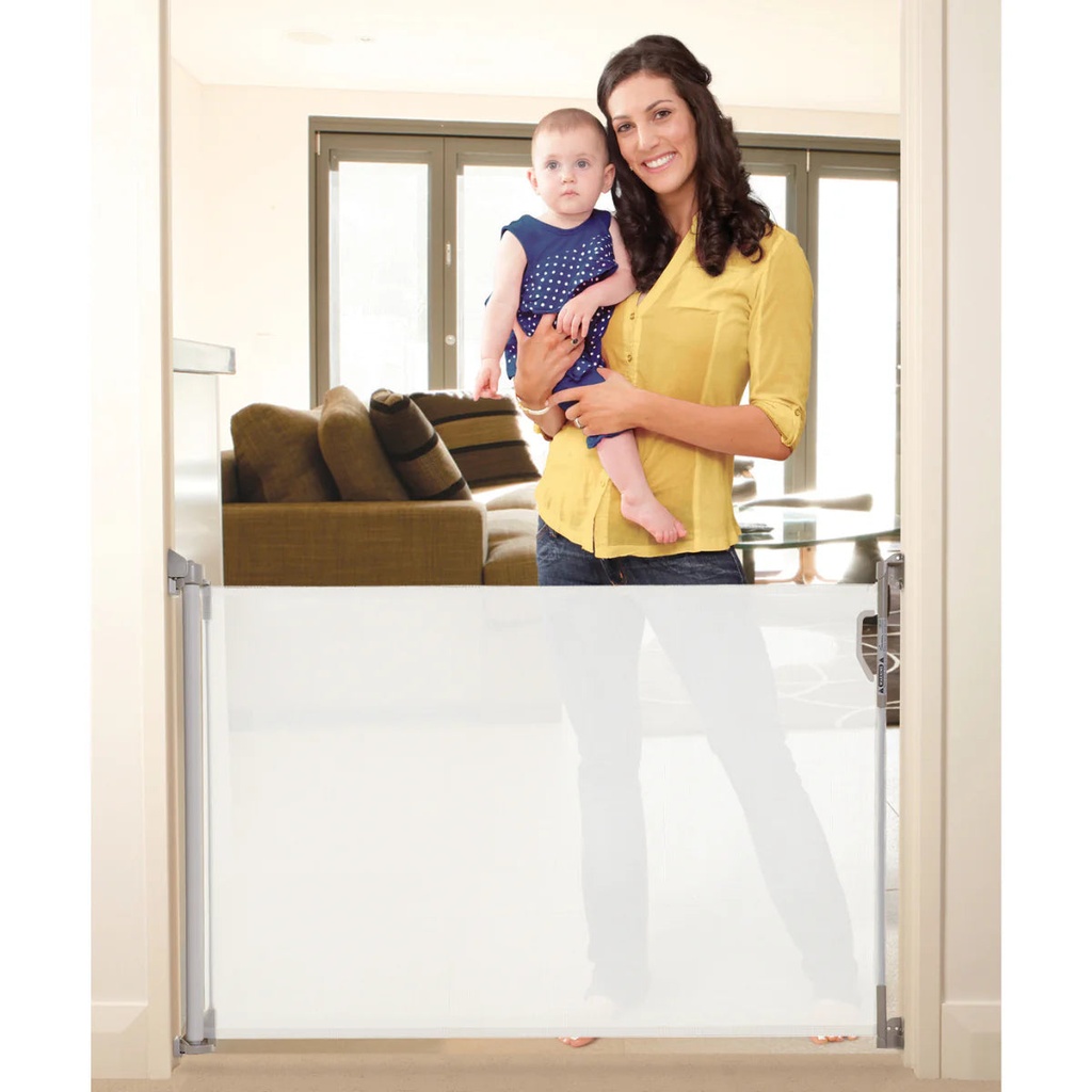 Dreambaby Retractable Gate 3