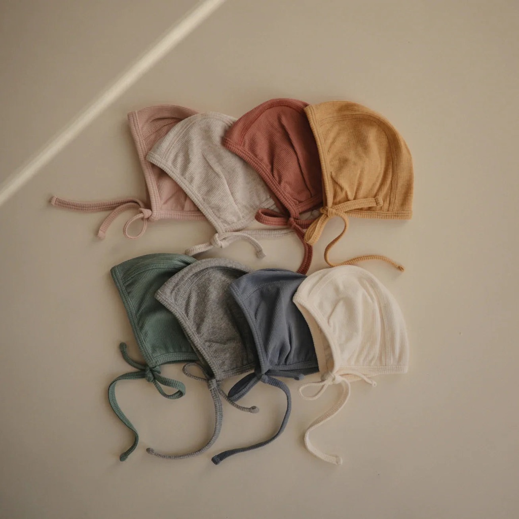 Mushie Ribbed Baby Bonnet 6